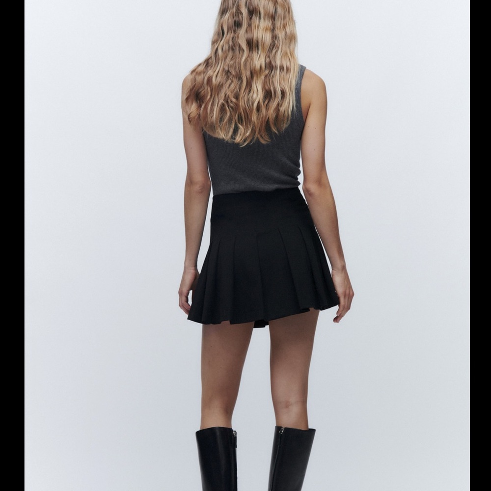 Zara metallic ring eyelets detail pleated mini skirt - Picture 5 of 12